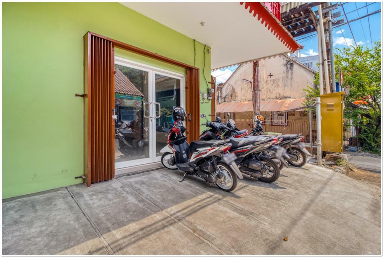 Reddoorz Near Ramai Mall Malioboro Yogyakarta Exterior foto